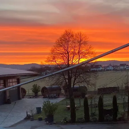 Schlaffaesser Auf Dem Kruegele Hof Kemping *